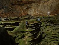 Где находится самая большая пещера в мире Шондонг?